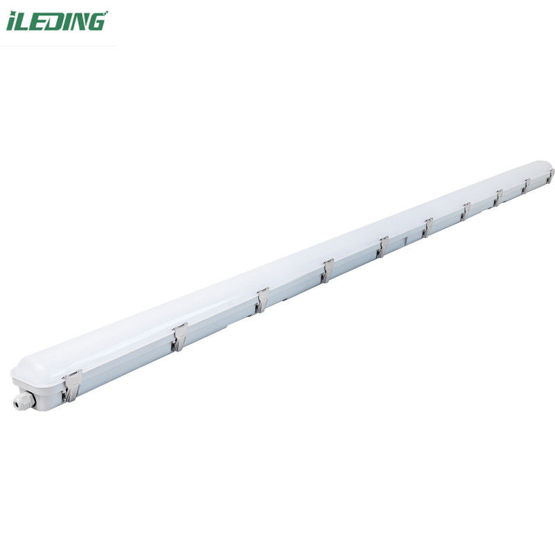PC-Material 8FT 110W LED Dampfdichte Tri-Proof-Licht IP66 NEMA 4X für die Waschung von Landwagen